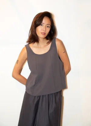 Rang Six-Panel Cropped Top in Dark Grey