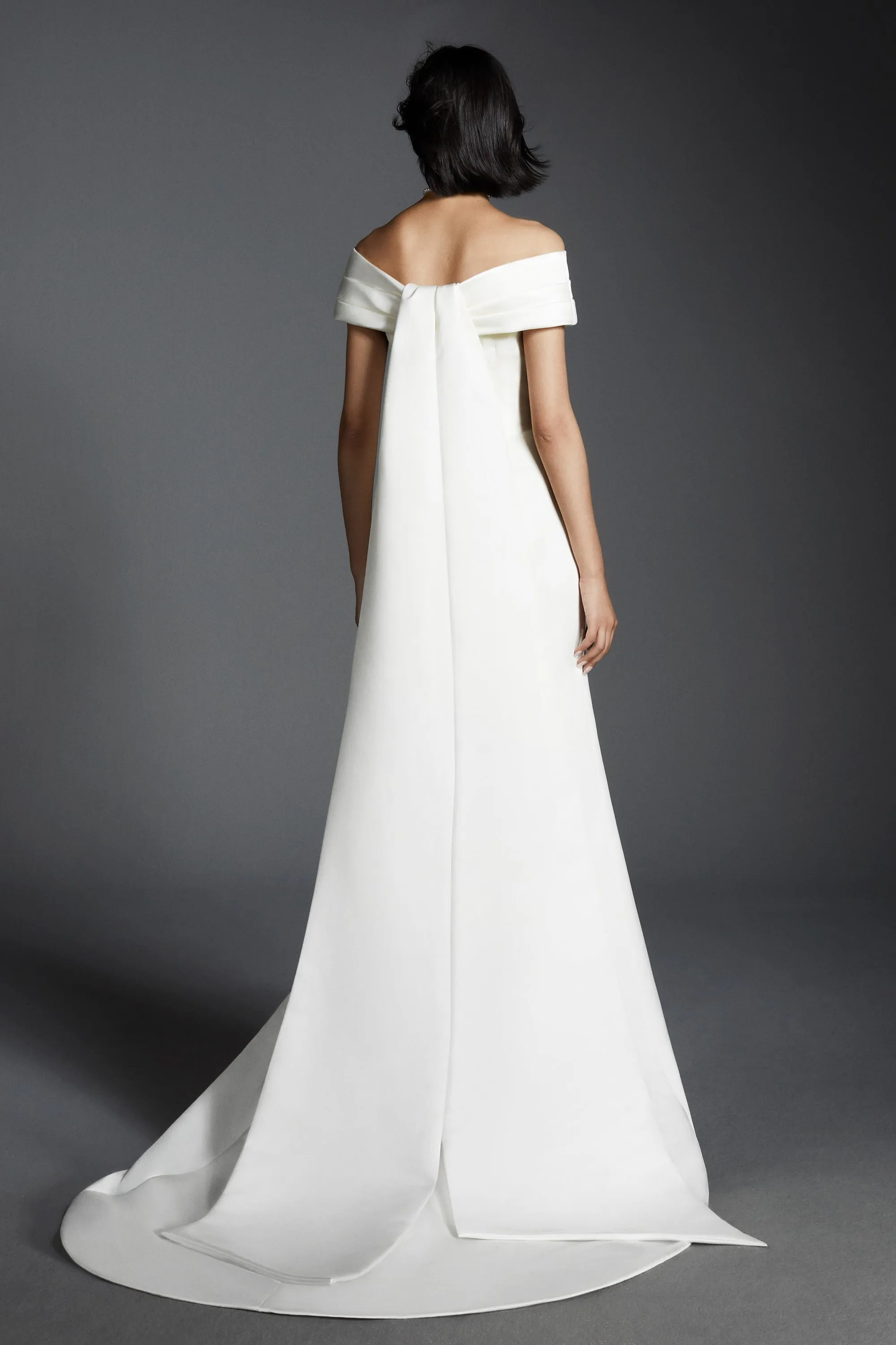 VRM402 - TIMELESS SATIN MERMAID